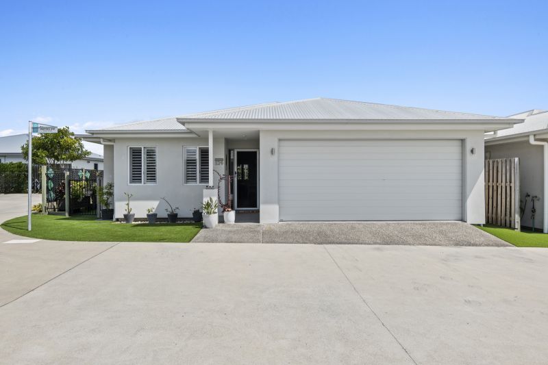 Tranquil Corner Retreat – Prime Location!