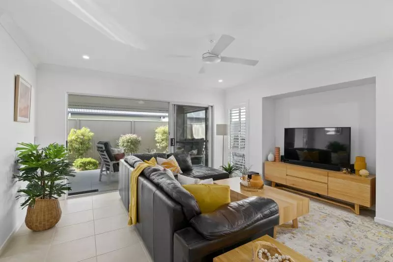 Site 153 - Established Kalbar