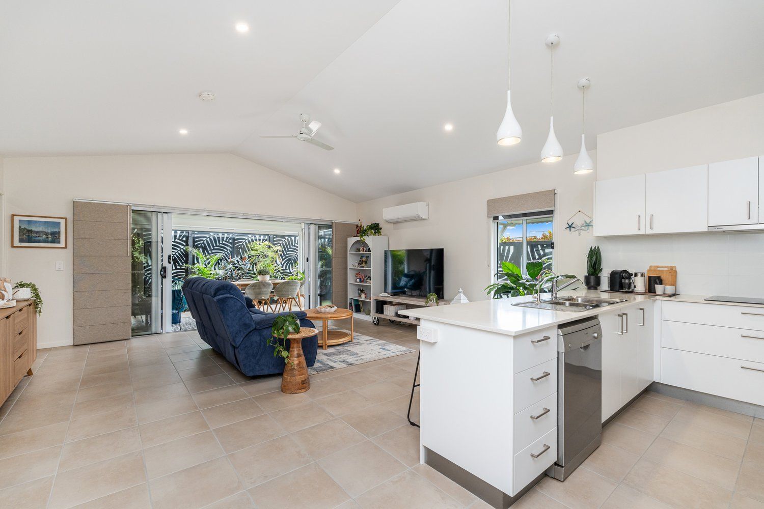 Beautifully Presented Home with Waterway Views