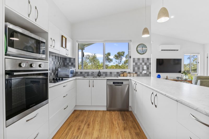 Million Dollar Views – No Back Neighbours!