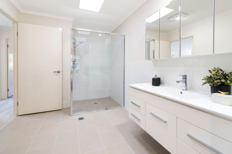 Charming three-bedroom villa with attached garage