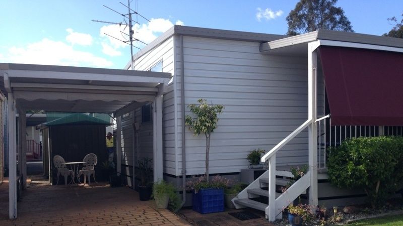 Right Opposite the Pool and Neat as a Pin!