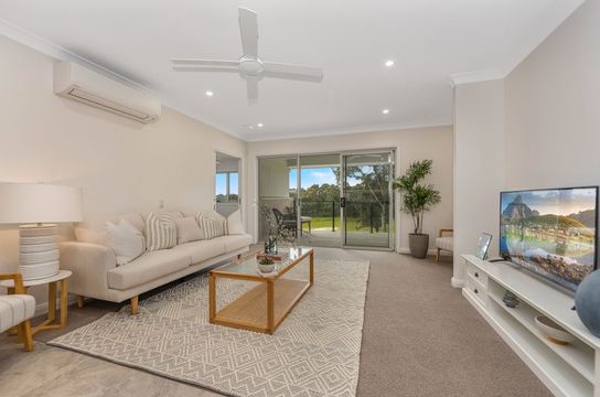 Relaxed retirement living with golf course views