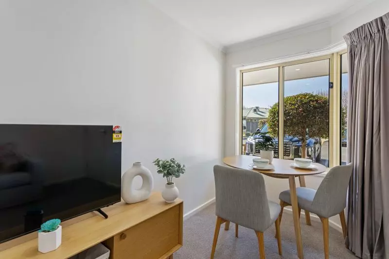 One-bedroom with private courtyard + bushland outlook