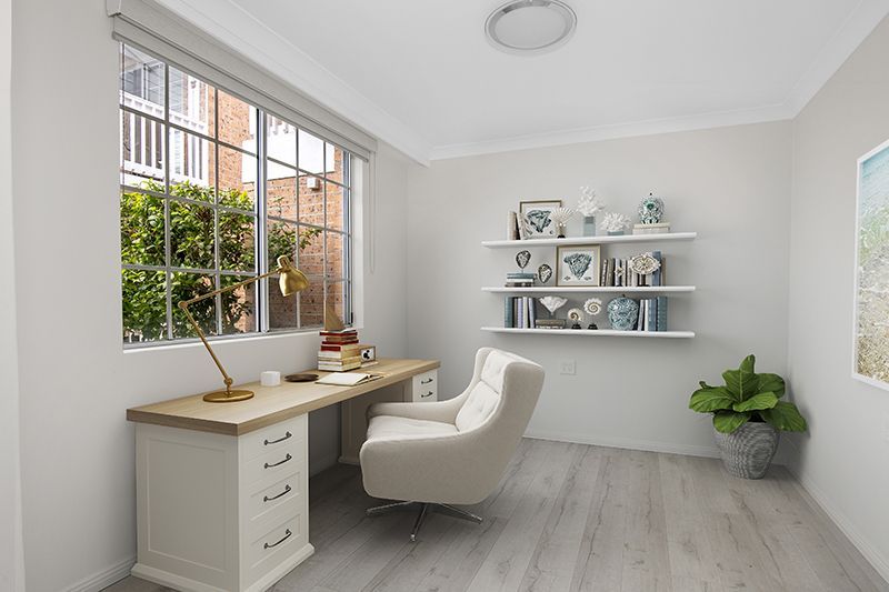 Immaculately maintained 3 bedroom unit with modern look situated in the centre of the village