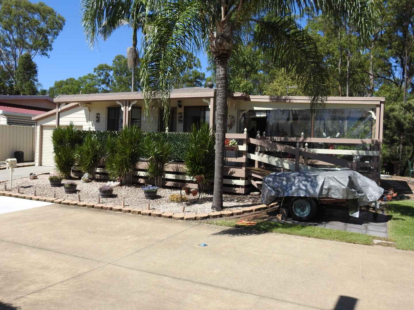 What a find in Palm Lake Resort