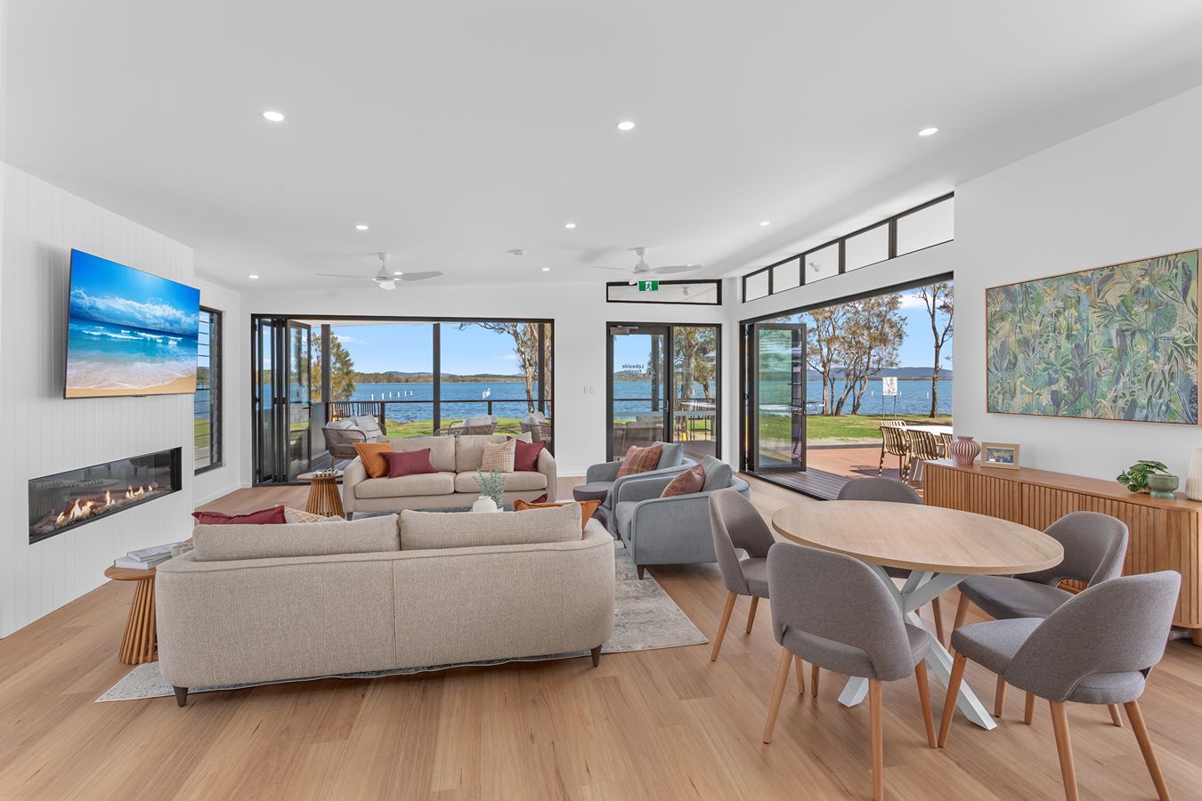 Discover Over 50s Lakefront Living