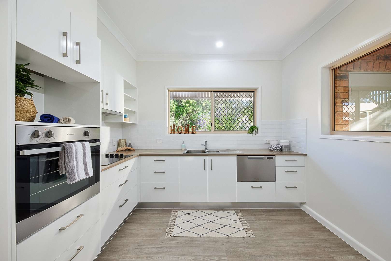 Walk to Golf Course and Surf Beach! 