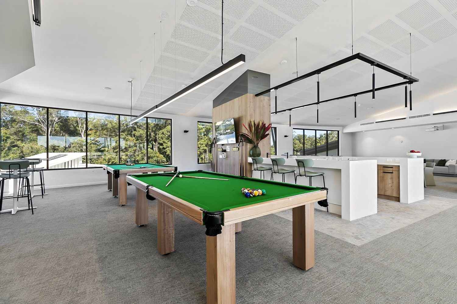 Modern Living, Prime Position