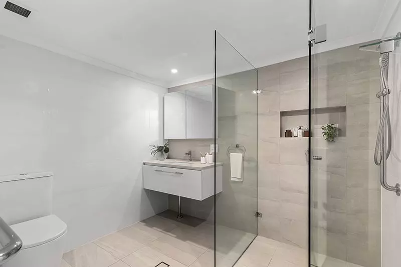 Newly renovated ground floor unit in perfect garden corner position.