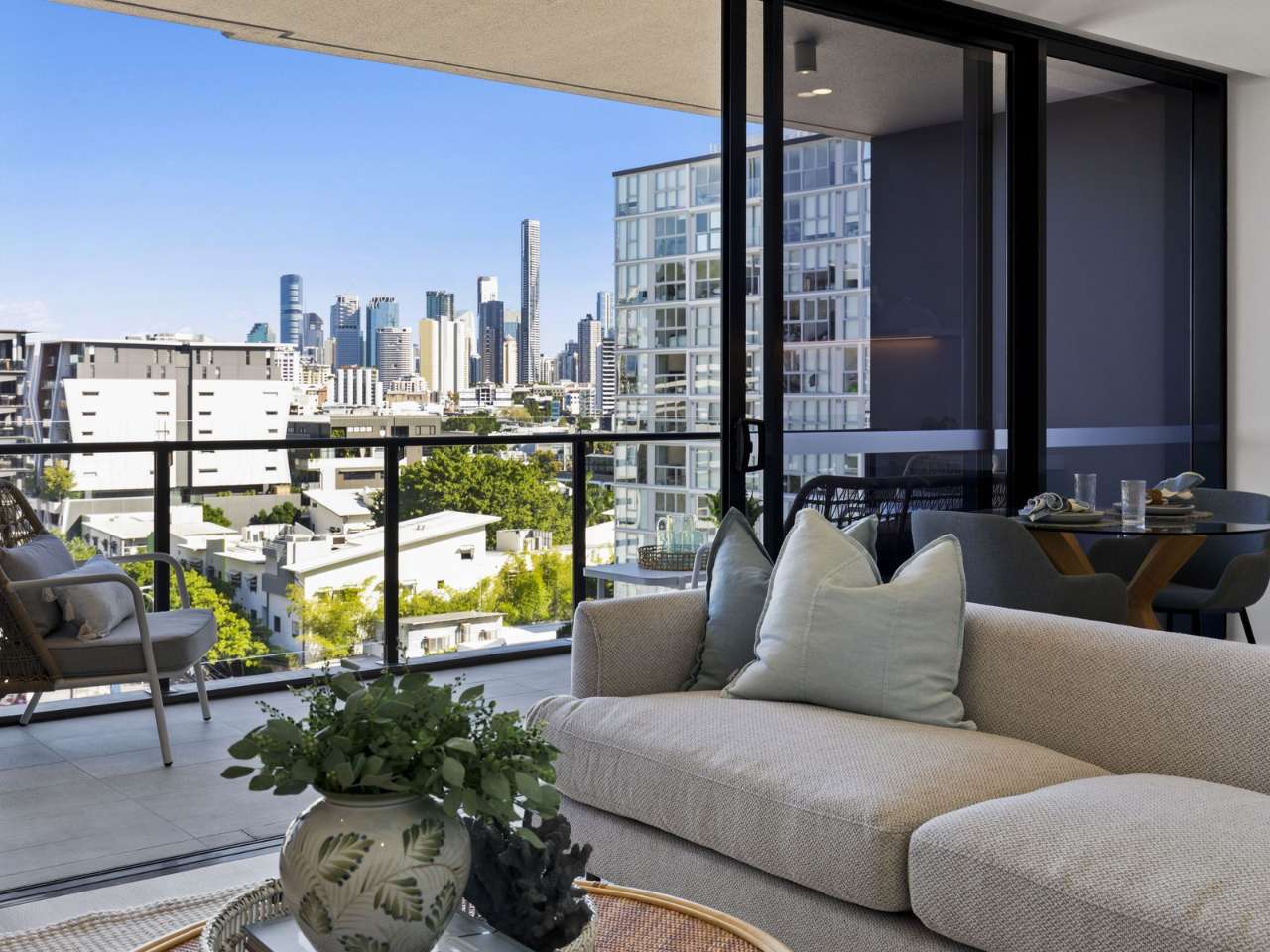 Seamless one bedroom apartment