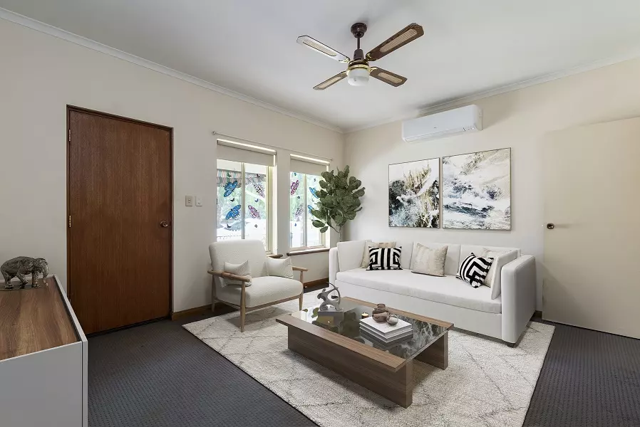 One Bedroom w/- Sunroom - close to Main Street