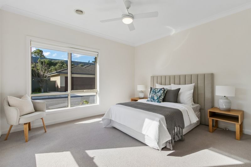 Corner Position, Sunny Spaces and a Flexible Study
