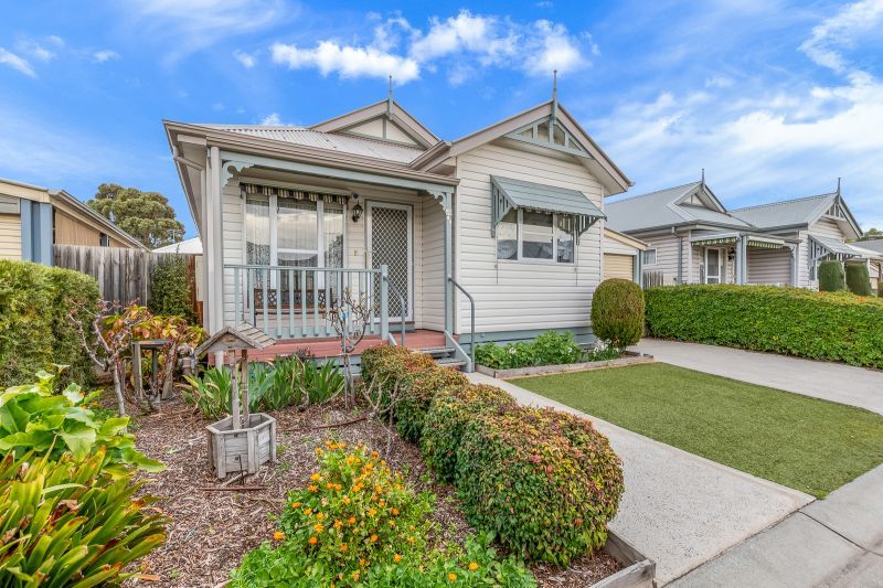 Charming Two-Bedroom Cottage