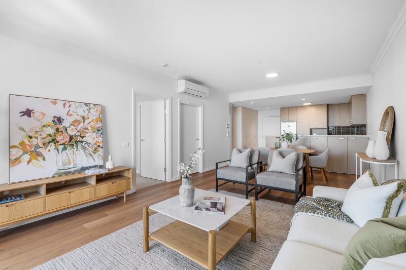 Superb Lifestyle Offering Stunning Bay Views
