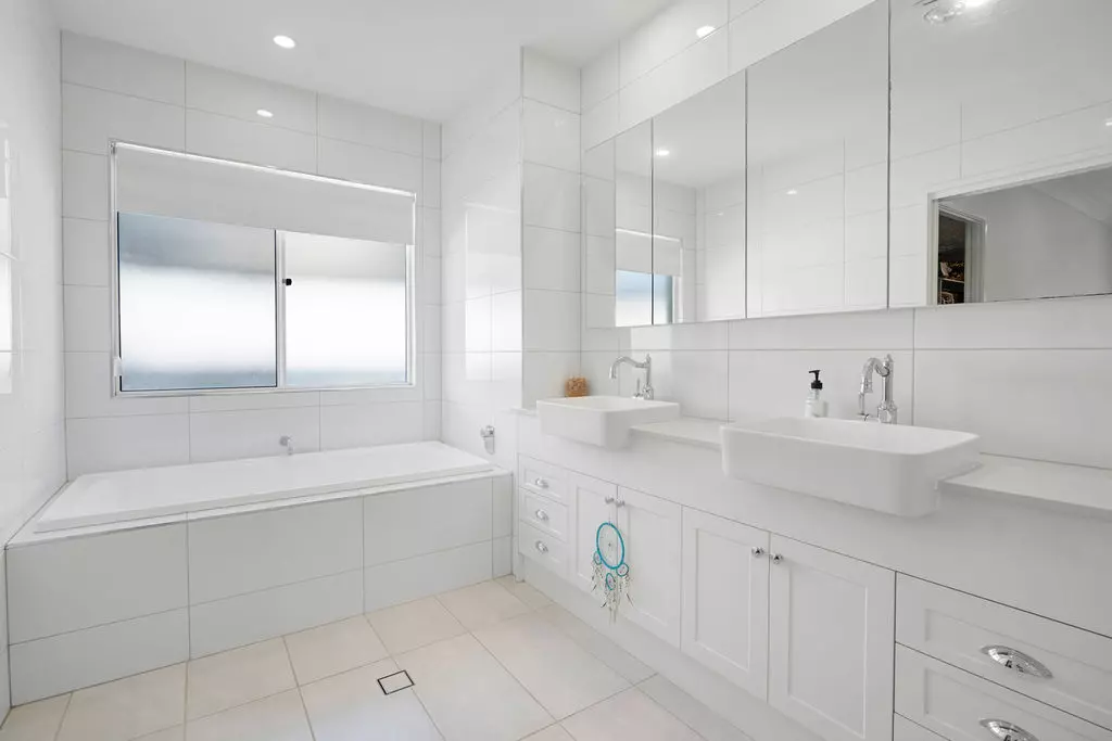 Palm Lake Resort Beachmere Bay