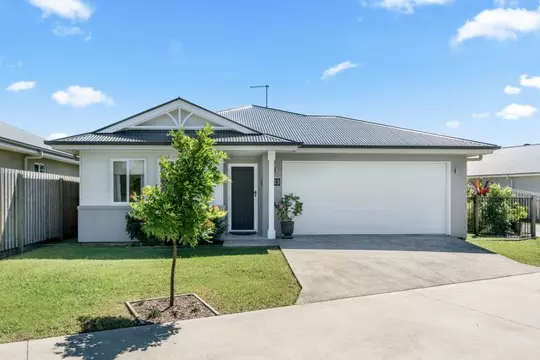 Stunning Two Bedroom Home – Only One Neighbour!