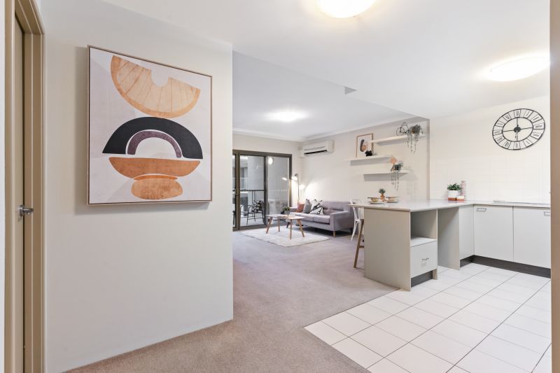 Spacious Modern & Central Home!