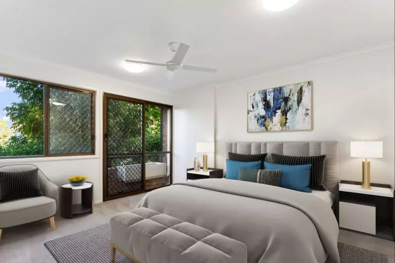 Serene top-floor one-bedroom apartment