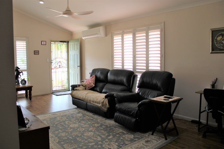 ALL READY FOR YOU  WITH NEW KITCHEN