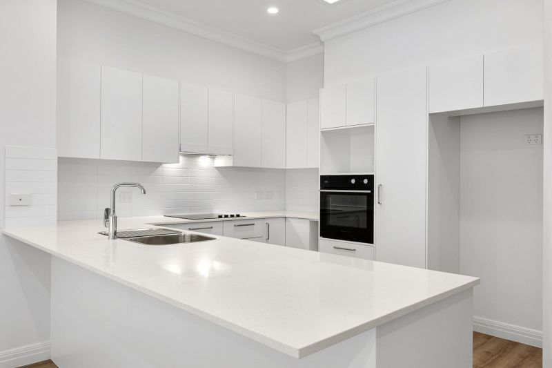 Spacious Garden Unit in Peaceful Cul-de-Sac