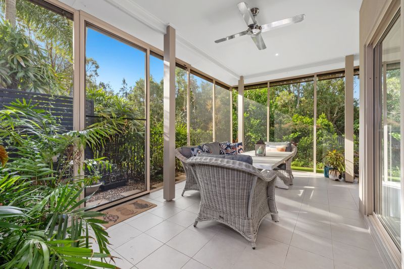 Natural Bushland Retreat- Luxury 3 bedroom Home with Study