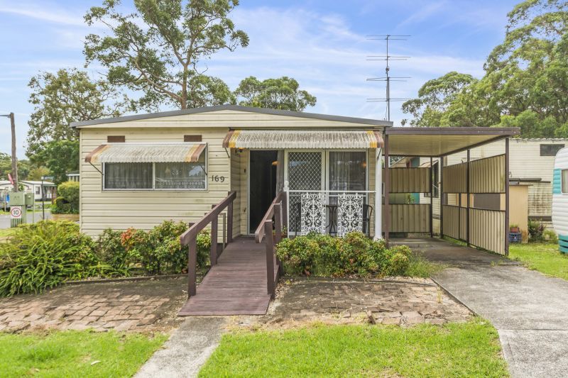 Renovator's Delight – Comes with Everything You See!