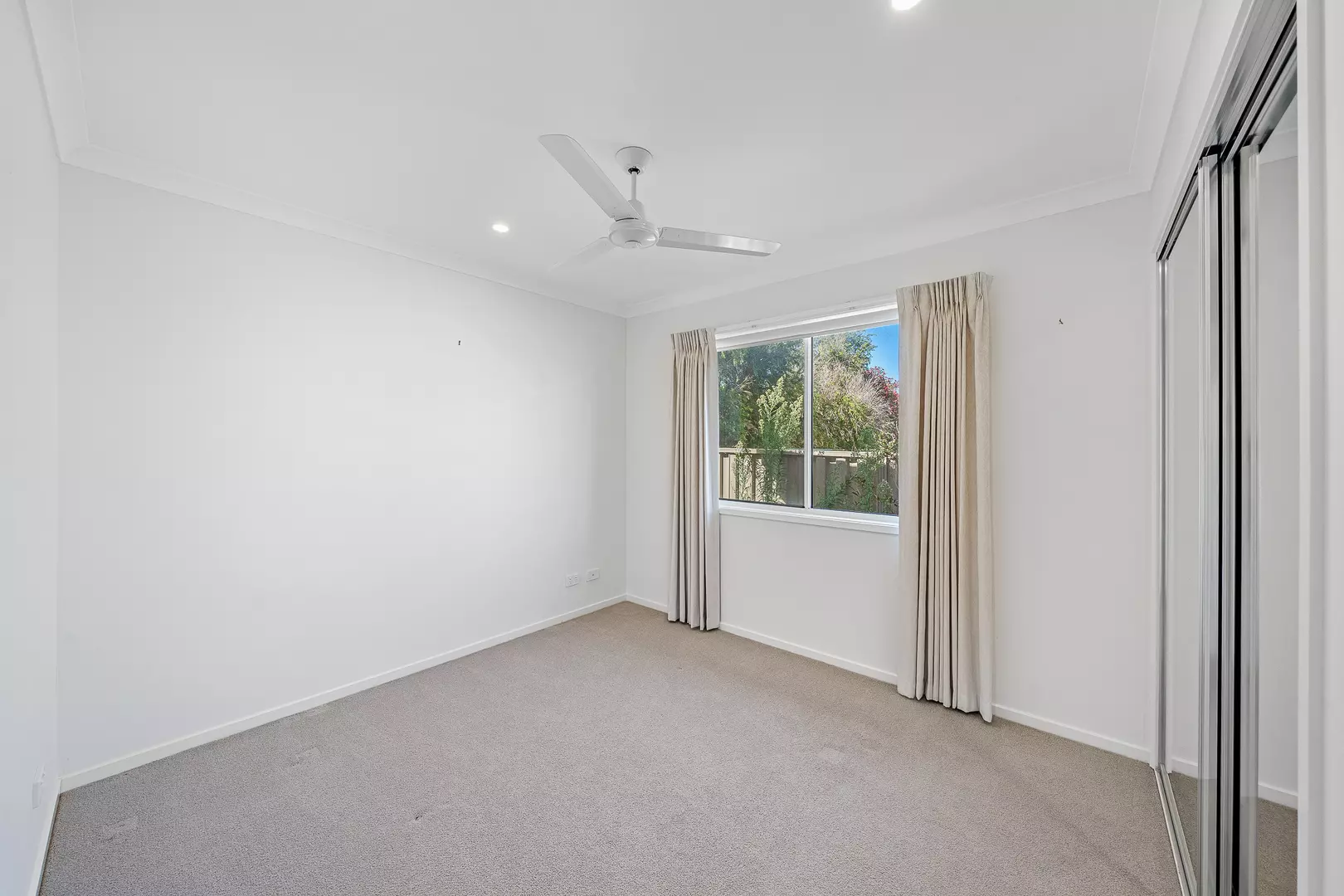 1 Hollydene Court - Palm Lake Resort Willow Lodge