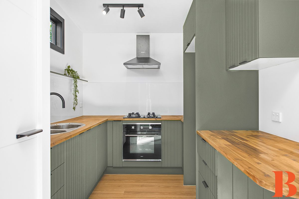 Broadlands Green Point - Fully Re-built - Magnificent throughout
