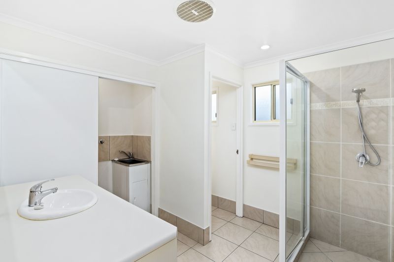 Spacious Home with Sunroom - Ready for You to Move In!