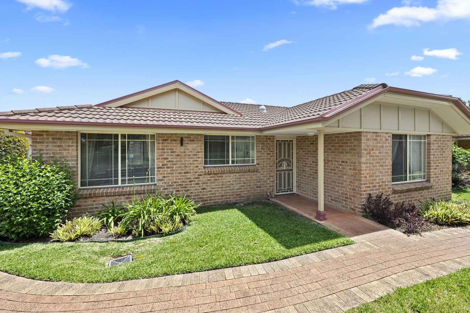SOLD $700,000