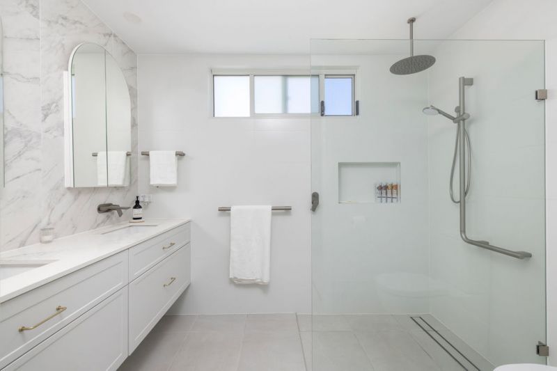 Enjoy Modern Elegance and Prime Corner Vantage