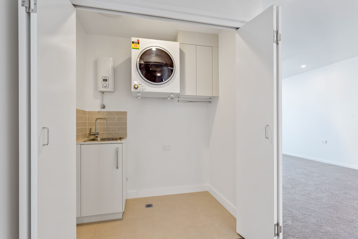 Top-Floor Coastal Retirement in the Heart of Maroochydore