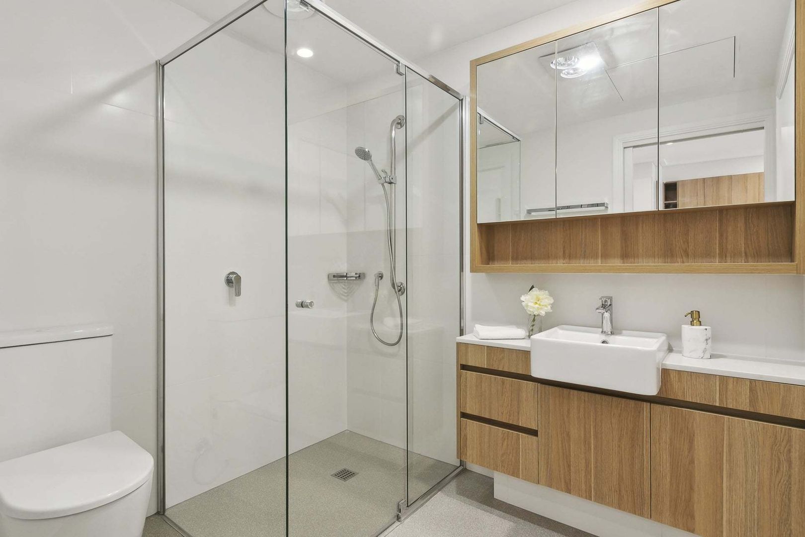 Newly Refurbished Haven with Bright Open Living