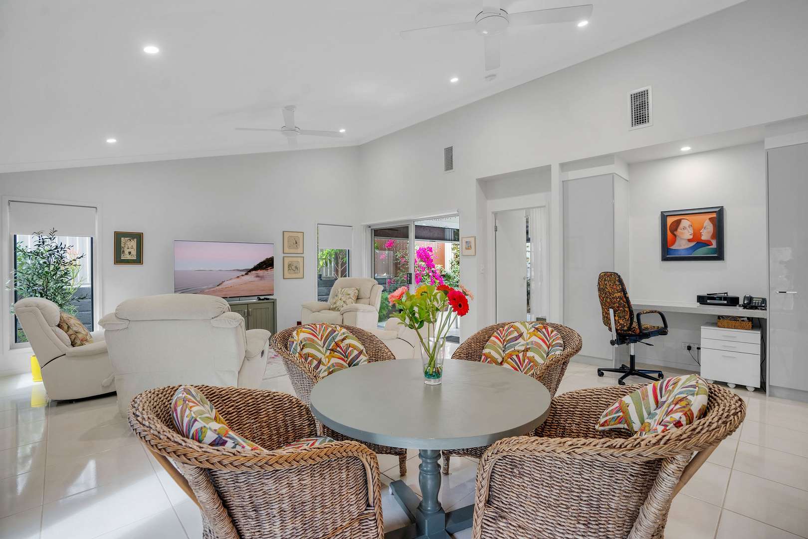 Alexandra by Palm Lake Resort