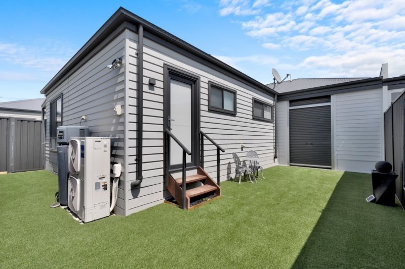 Lifestyle Communities Wollert - Charming 2-bedroom home with modern updates