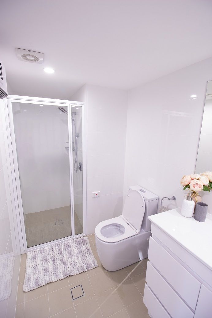 Refurbished One Bedroom Apartment with District Views