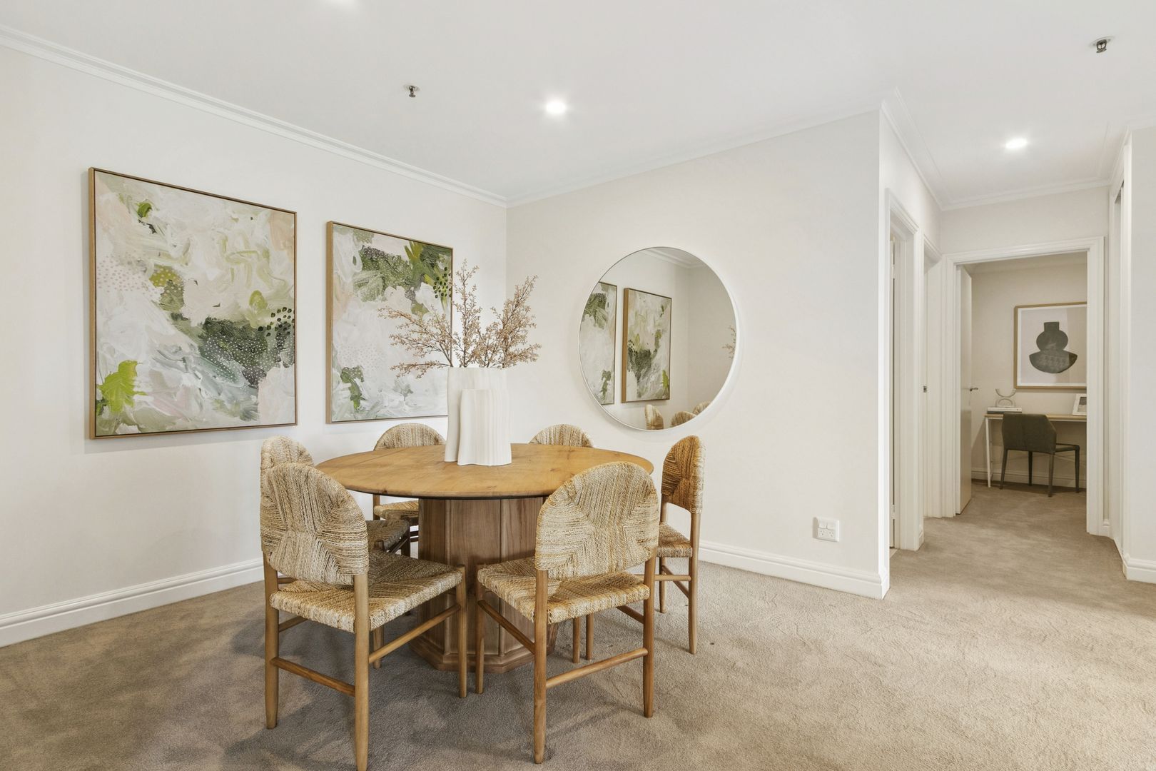Stunning 2-bedroom apartment with balcony views