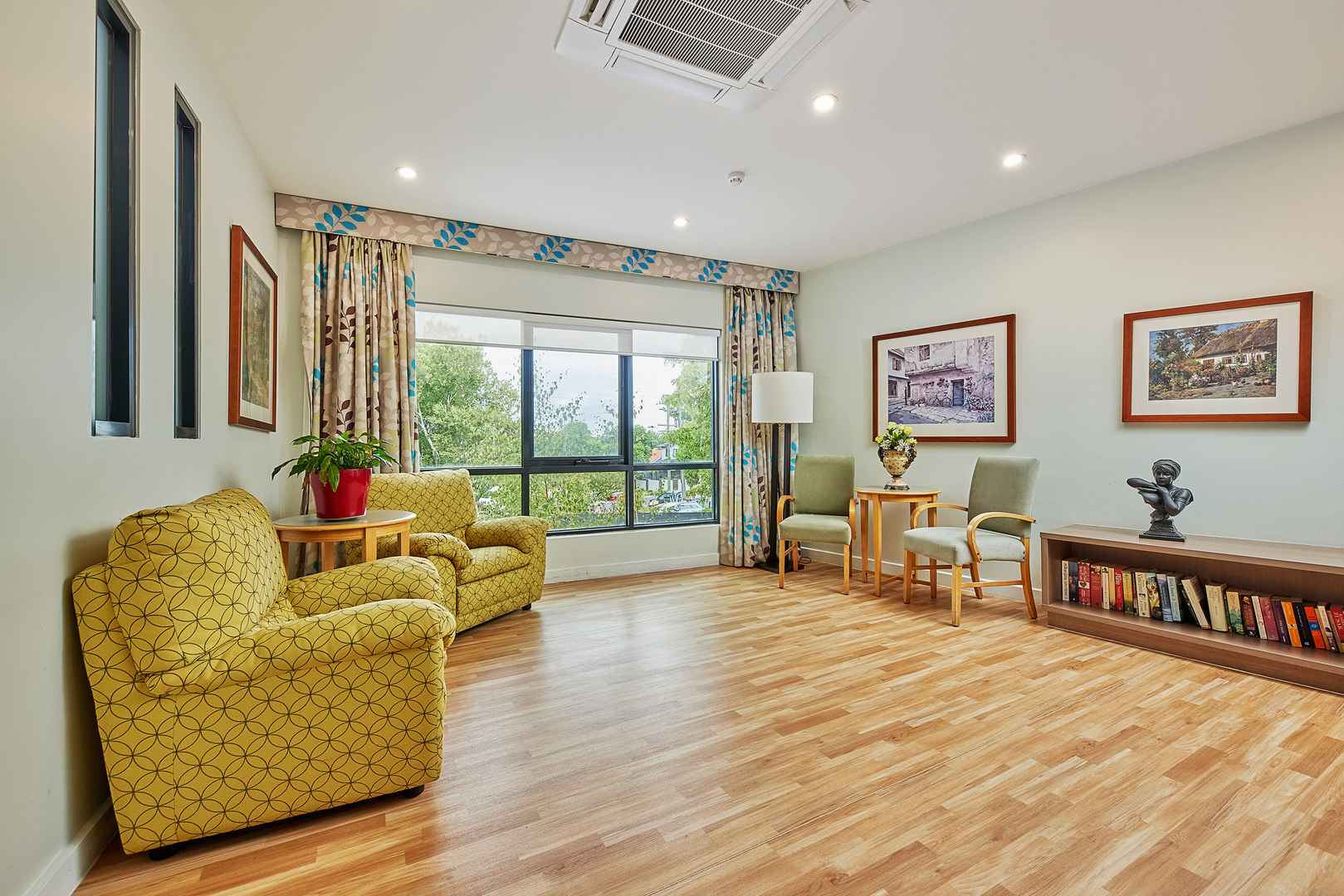 Oak Towers Aged Care Service - Churches of Christ