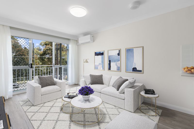 Gorgeous 1 bedroom unit with large open plan living/kitchen area.