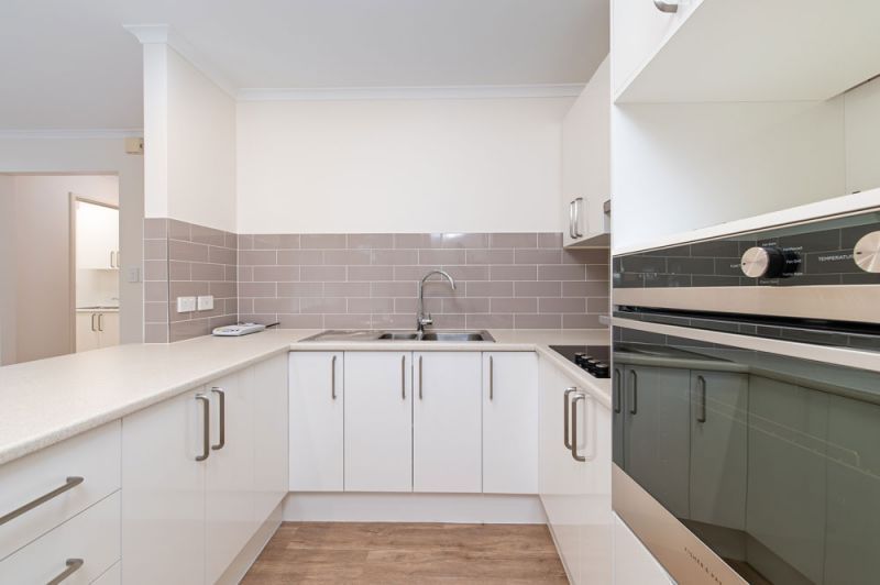 Live in this lovely unit while accessing the level of support you need when you need it!