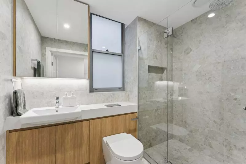 House-Like Proportions, Apartment Ease