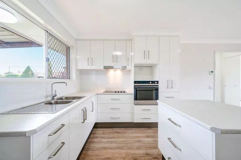 Under refurbishment!!!! A beautiful modern unit in a perfect position.