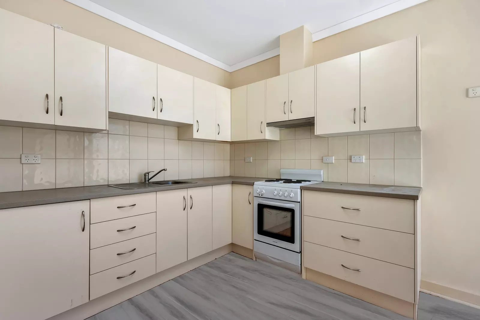 Great Location - Walk to Main Street