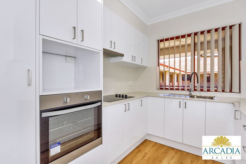 ARCADIA WATERS BICTON - This Apartment is Sure to Impress...
