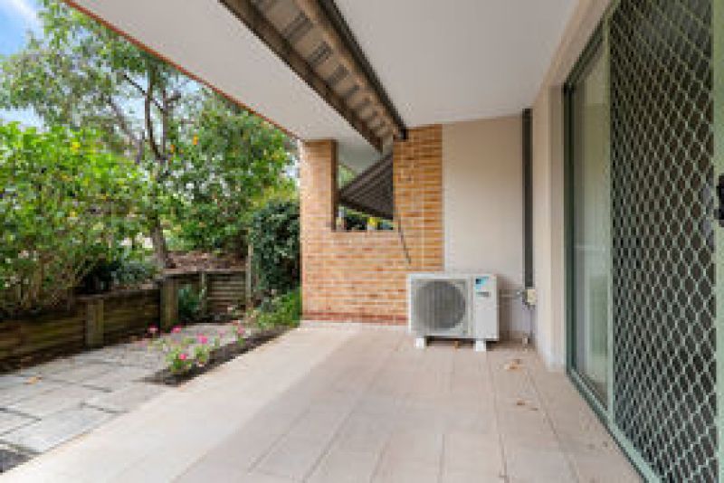 Ground level unit close to the Centenary Centre