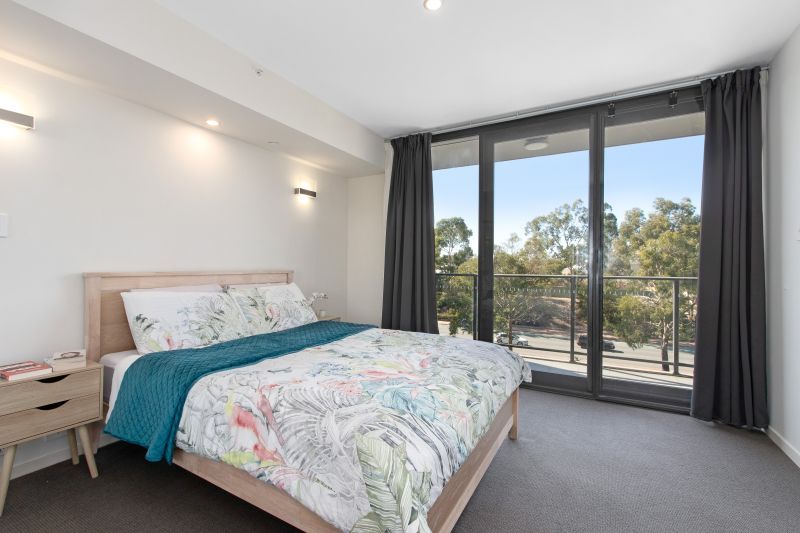 Superb Living by the River