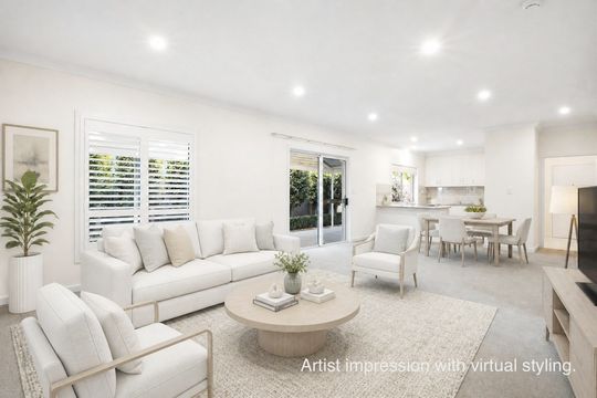Stylish Seaside Entertainer's Villa