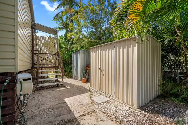 Fresh, Easy Living with Private Front Deck