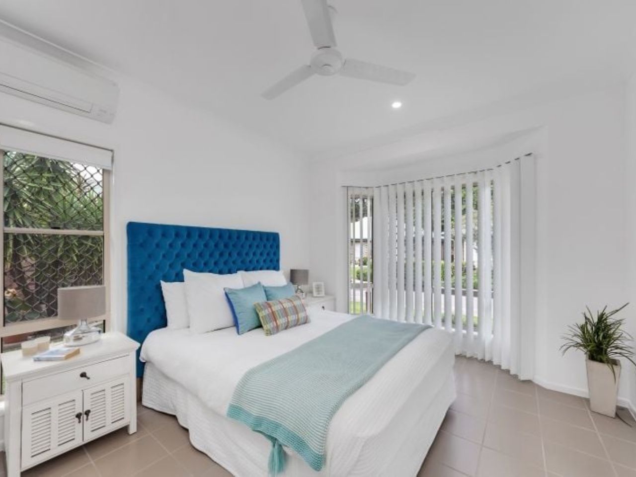 Two-bedroom unit with extra multi-use space